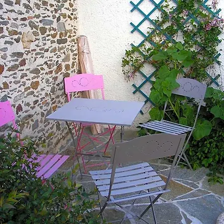 Chambres D'hotes Vignes Et Loire Bed & Breakfast