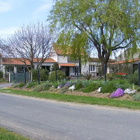 Bed & Breakfast Chambres D'hotes Vignes Et Loire Drain