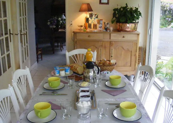 Chambres D'hotes Vignes Et Loire Bed & Breakfast 3*