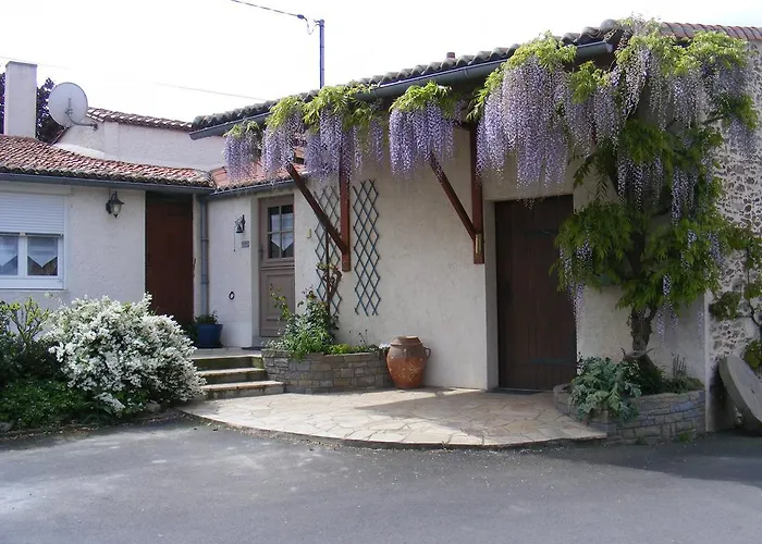 D'hotes Vignes Et Loire לינה וארוחת בוקר